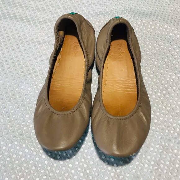 Tieks taupe flats - Picture 1 of 14
